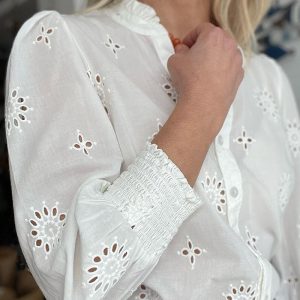 Blusa Blanca Flores Bordadas